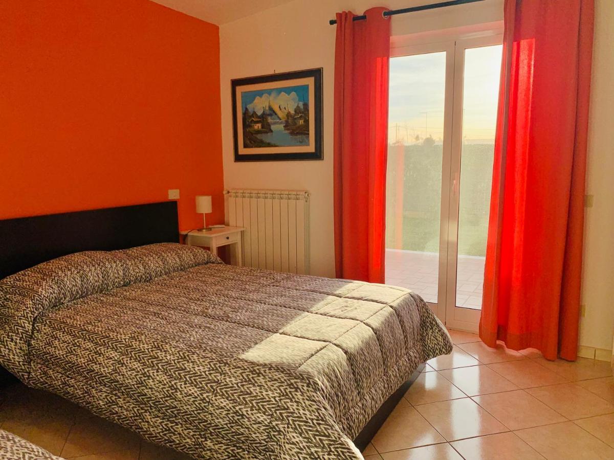 The House Fiera Di Roma Aeroporto Fiumicino Apartment Понте Галерия Екстериор снимка